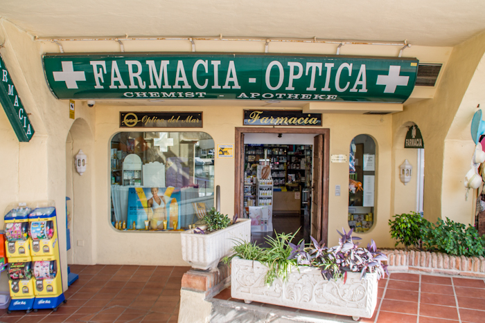 farmacia-puerto marina benalmadena